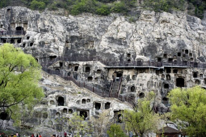 Luoyang Classic Day Tour Longmen Grottoes Old Twon Explore - Exploring White Horse Temple
