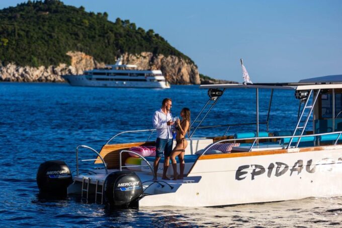 Lux Cat Allegra Private Boat Tour - Important Information