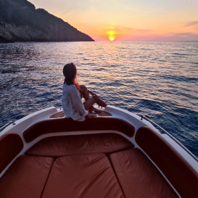 Lux Private Cruise to Shipwreck Beach & Blue Caves (max 9) - Maximum Participants