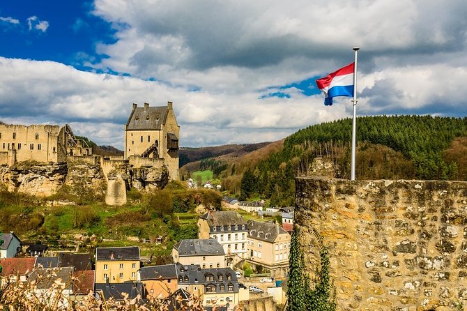 Luxembourg Airport Transfers : Luxembourg to Airport LUX in Luxury Van - Cancellation Policy