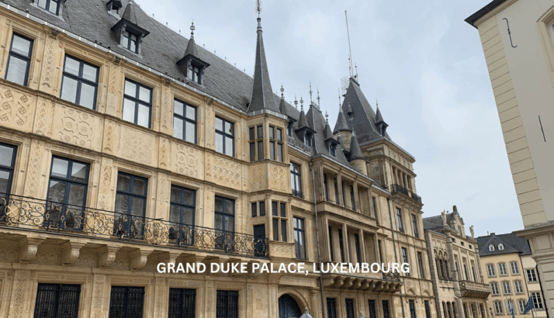 Luxembourg and 1000 Years Old City Secrets Walking Tour - Key Points