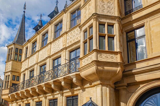 Luxembourg City Walking Tour - Guide Expertise