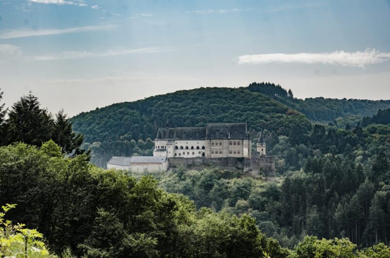 Luxembourg: Express Walk With a Local in 60 Minutes - Local Insights