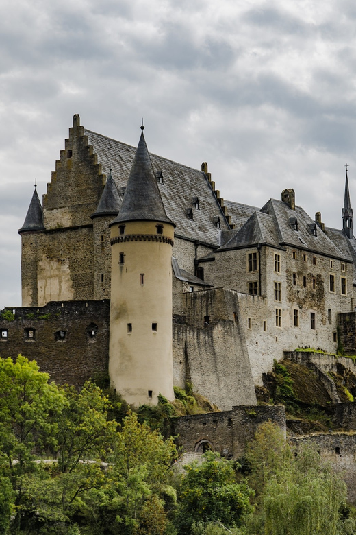 Luxembourg: Express Walk With a Local in 60 Minutes - Good To Know