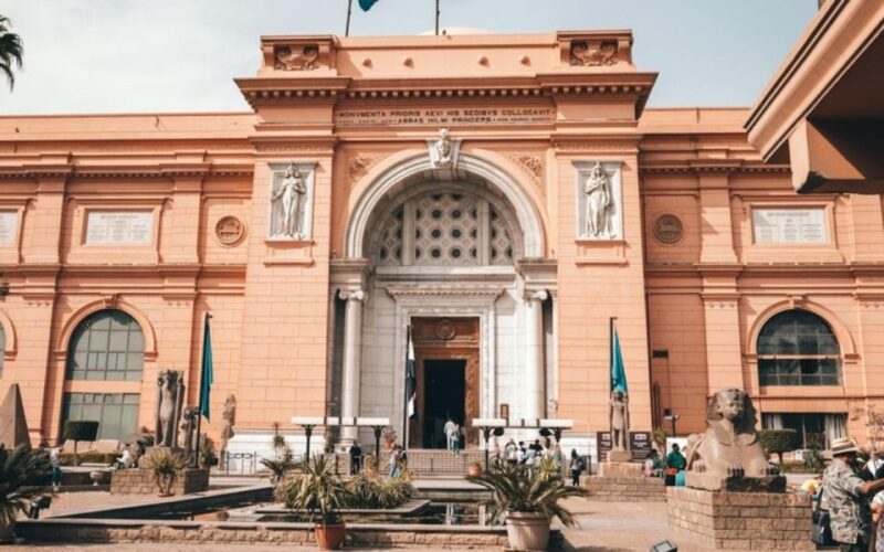Luxor: Day Tour to Cairo From Luxor by Flight - Itinerary Highlights