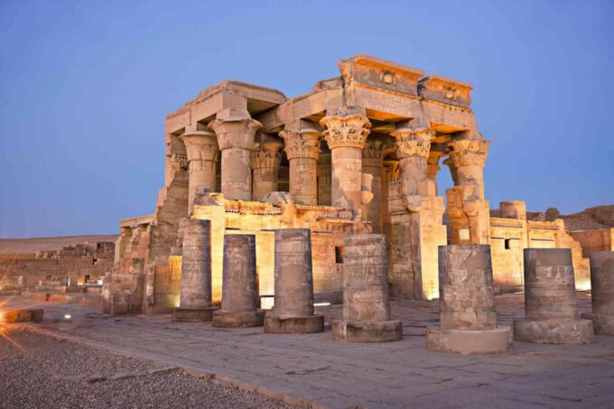 Luxor Day Tour Visit Edfu and Kom Ombo With Transfers - Booking and Availability