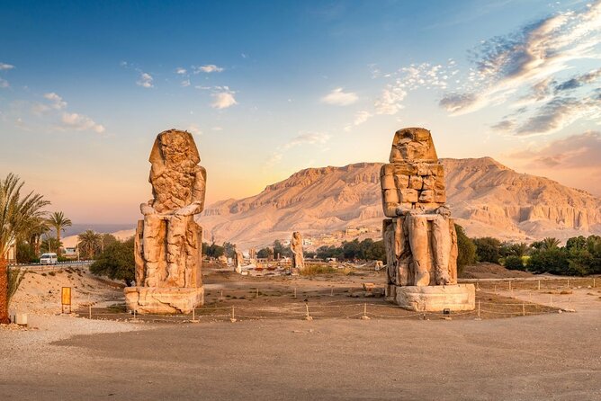 Luxor Full-Day East and West Bank Tour With Lunch Included - Discovering the West Bank