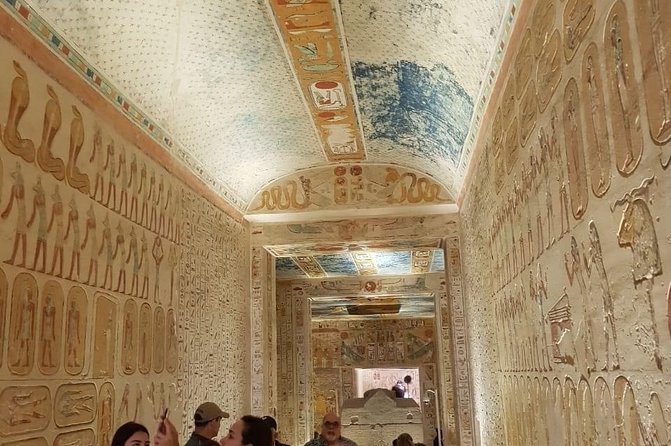 Luxor Full Day Private Tour to Visit East Bank & West Bank Temples. - Included Lunch