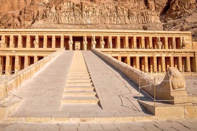 Luxor : Full Day Tour to Luxor West and East Banks & Lunch - Convenient Transportation Arrangements