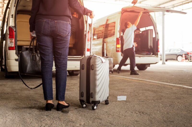 Luxor: Luxor Airport Arrival and Departure Transfers - Driver Language and Assistance