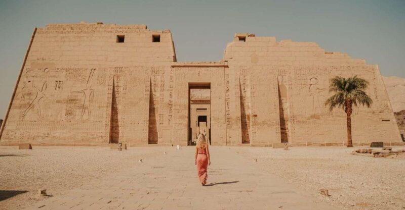 Luxor: Medinat Habu & Valley of the Queens Private Day Tour - Key Points