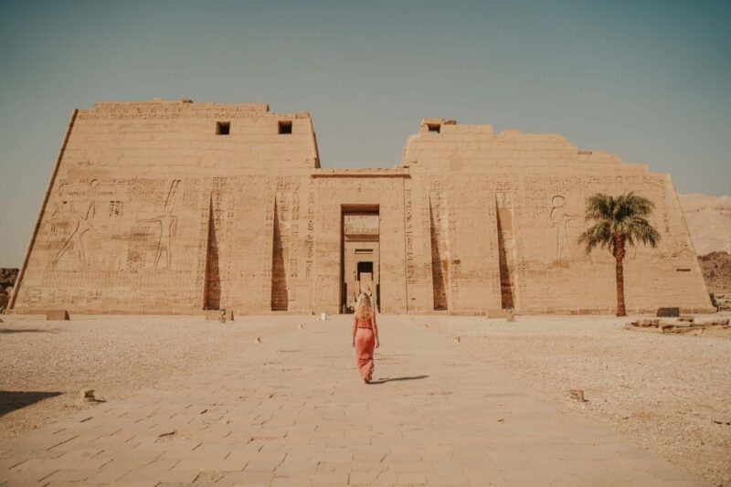 Luxor: Medinat Habu & Valley of the Queens Private Day Tour - Accessibility