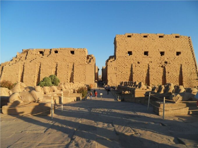 Luxor: Nile Cruise 4 Nights to Aswan & Abu Simbel Temple - Group Size and Bookings