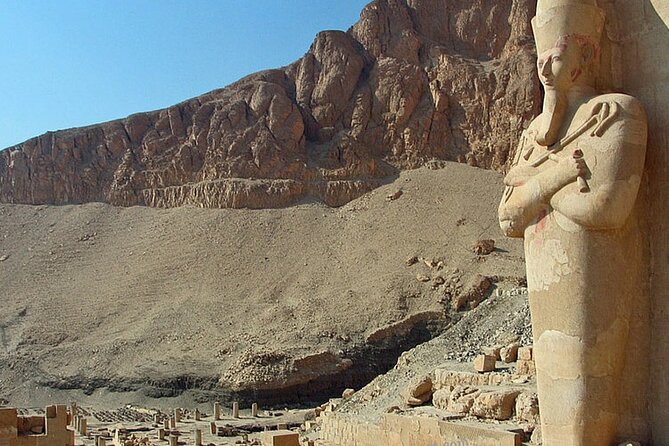 Luxor Private Day Trip Balloon West and East Lunch From Hurghada - Discovering the West Bank