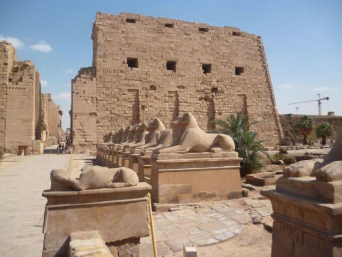 Luxor: Private East and West Banks Tour and Felucca Cruise - Frequently Asked Questions