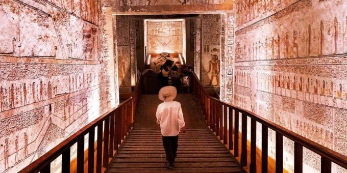 Luxor: Shared Tour to Valley of Kings, Habu, Memnon & Lunch - Savoring a Local Egyptian Lunch