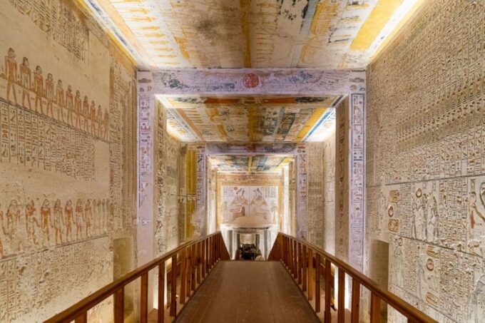 Luxor: West and East Banks Private Tour and Hot Air Balloon - Luxor Temple