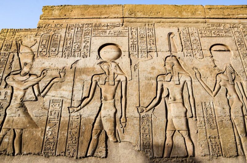 Luxor: West Bank Sightseeing Tour and Light Show - Accessibility and Languages
