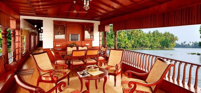 Luxurious, Overnight Alleppey Houseboat Tour (02 Days) - Accessibility and Group Options