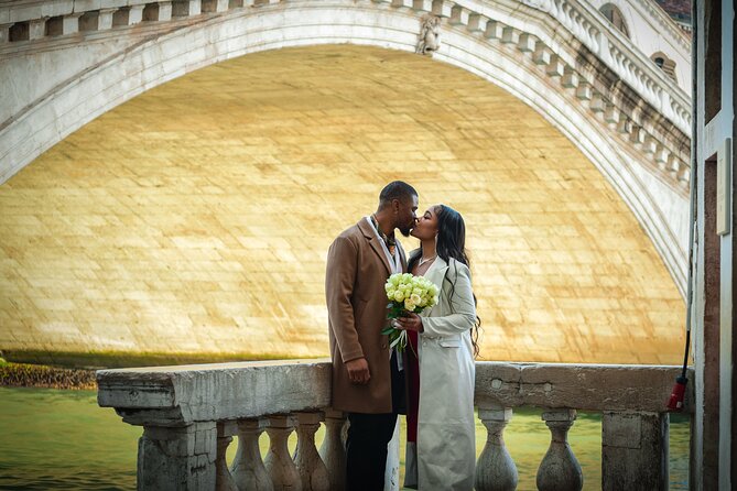 Luxurious Photoshoot in Venice - Scheduling and Availability