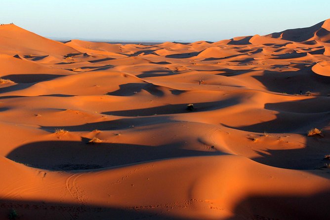 Luxury 2 Days Trip to the Dunes of Erg Chigaga - Exploring the Dunes