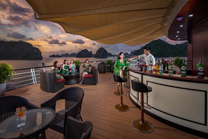 Luxury Aspira Cruise From Halong With Kayaking,Cave,Cooking Class - Group Size and Accessibility