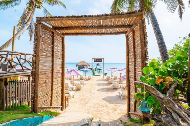 Luxury Beach - Pasadía Cartagena - Key Points