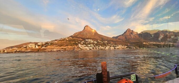Luxury Boat Cruise From the V&A Waterfront - Duration and Frequency