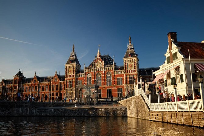 Luxury Boat Tour in Amsterdam With Bar on Board - Accessibility and Accommodations