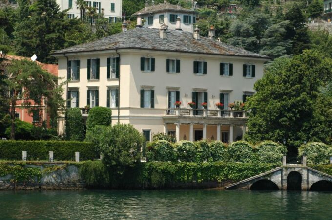 Luxury Boat Tour on Lake Como - Capturing Picturesque Reflections