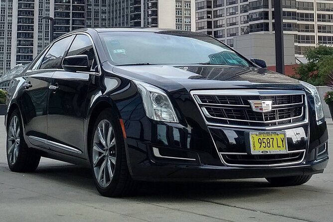 Luxury Car Arrival From Milwaukee Airport MKE to Milwaukee City - Pickup and Drop-off Details