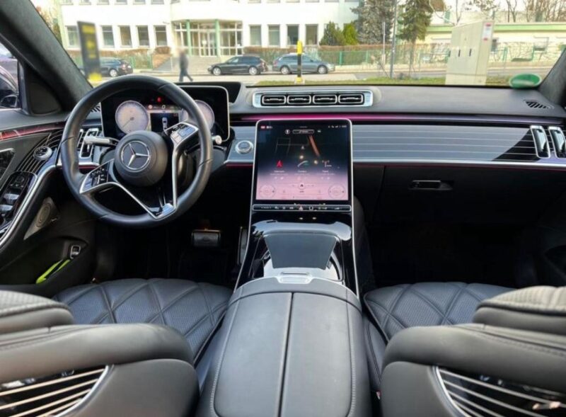 Luxury Car Service in Paris With Driver - Luxury Vehicle and Driver