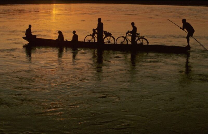 Luxury Chitwan Jungle Safari 4 Days Tour - Itinerary Day by Day