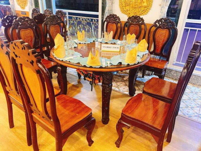Luxury Cruise and Dine Experience Along Saigon River - Unique Dining Experience