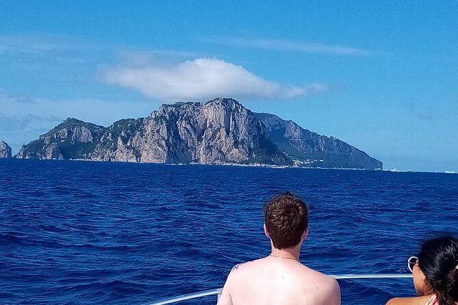 Luxury Cruise From Salerno to Positano and the Amalfi Coast - Amenities and Services