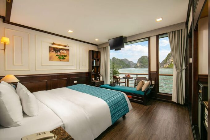 Luxury Cruise With Balcony,Bathtub, Jazcuzzi for 2d/1n - Booking and Cancellation Policy