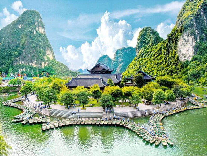 Luxury Day Tour Bai Dinh, Trang An & Mua Cave - Bai Dinh Pagoda