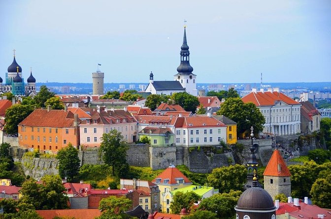 Luxury Day Trip to Tallinn With Superior Cabin VIP Guide and Lavish Buffet - Key Points
