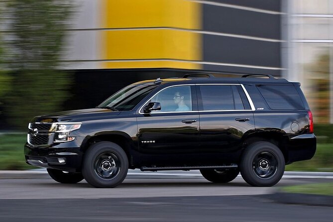 Luxury/Executive Airport Shuttle (Most Airports in Florida) - Chauffeur Expertise and Knowledge