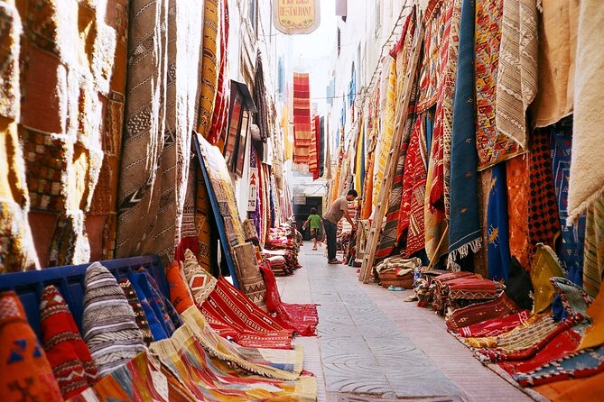 Luxury Full Day Trip to Essaouira - Savoring Local Cuisine