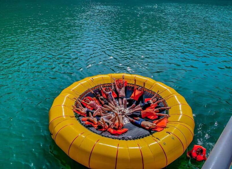 Luxury Halong & Lan Ha Bay 1-Day Catamaran Cruise From Hanoi - Luxury Onboard Amenities