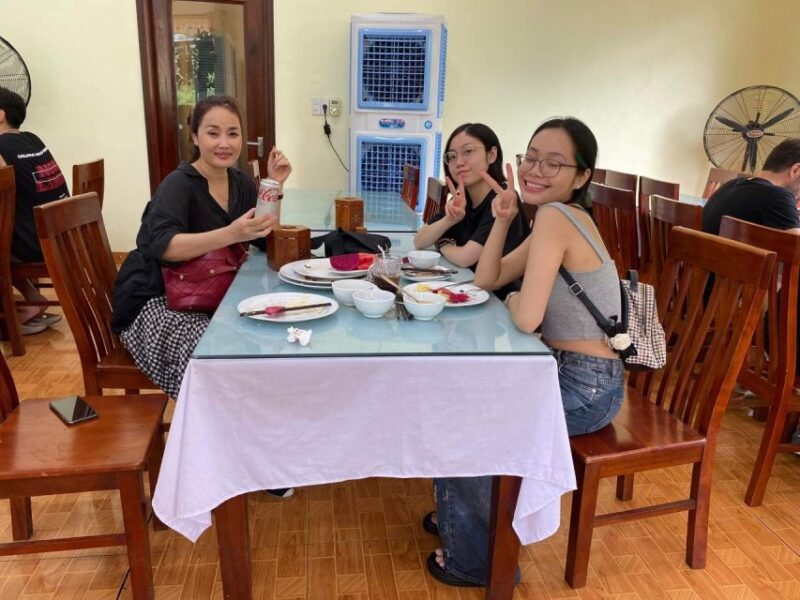Luxury Hoa Lu, Tam Coc & Mua Cave With Limousine Small Group - Lunch at Local Restaurant