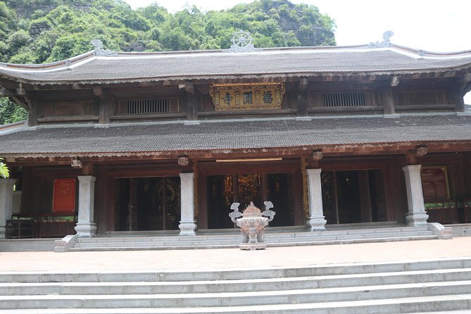 Luxury Limousine Small Group Tour to Tam Coc, Mua Cave, and Bich Dong - Key Points