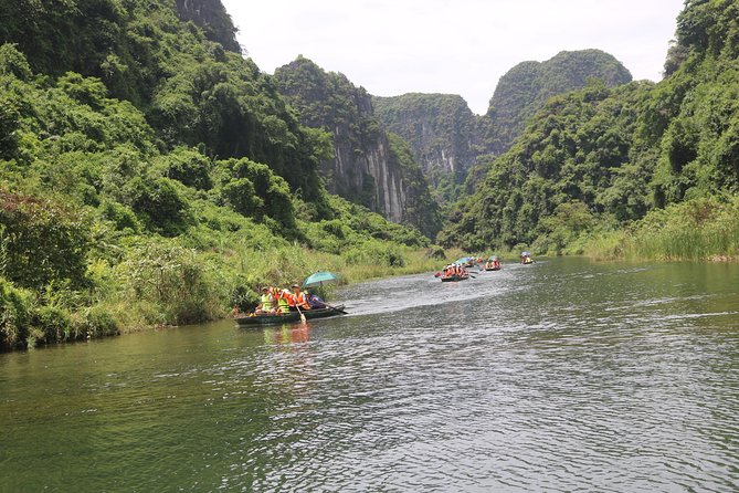 Luxury Limousine Small Group Tour to Tam Coc, Mua Cave, and Bich Dong - Boat Ride in Trang An