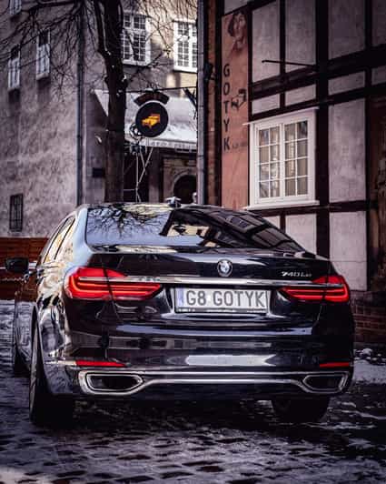 Luxury Limousines – Pickup From the Airport - Key Points