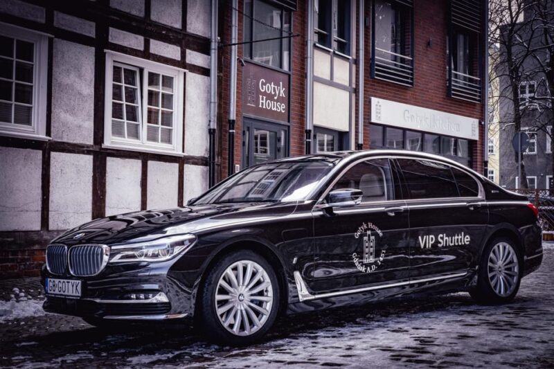 Luxury Limousines – Pickup From the Airport - Included Services
