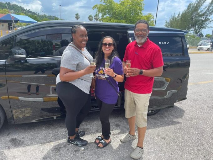 Luxury: MBJ Airport Private Taxi - Montego Bay Resorts - Luxury Transportation