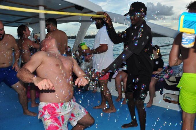 Luxury Open Bar Booze Cruise and Snorkel in Punta Cana - Packing Recommendations