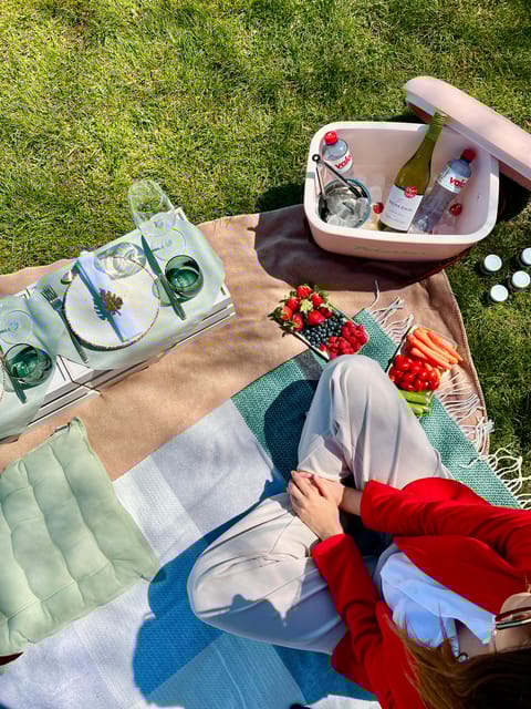 Luxury Picnic by Zurich Lake - Frequently Asked Questions