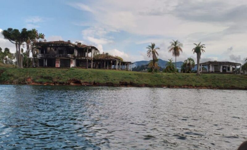 Luxury Plank - Guatapé From Medellín - Booking and Availability